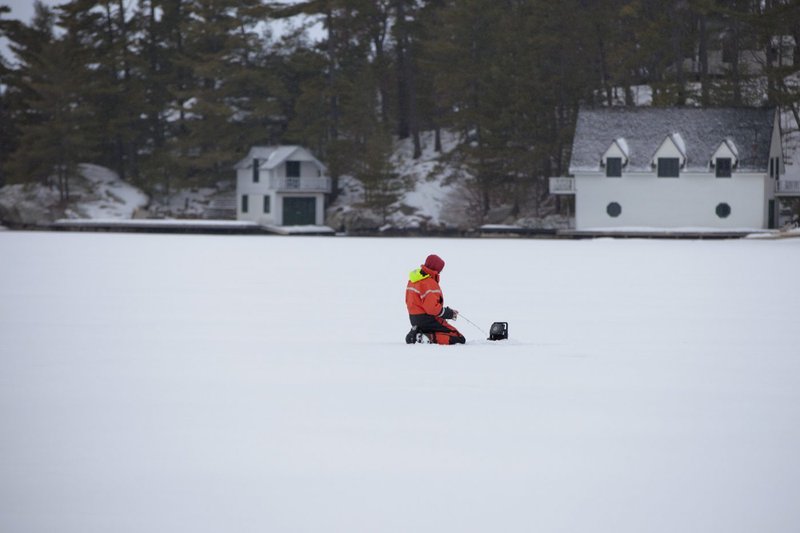 Ice fishing live game, ice fishing game